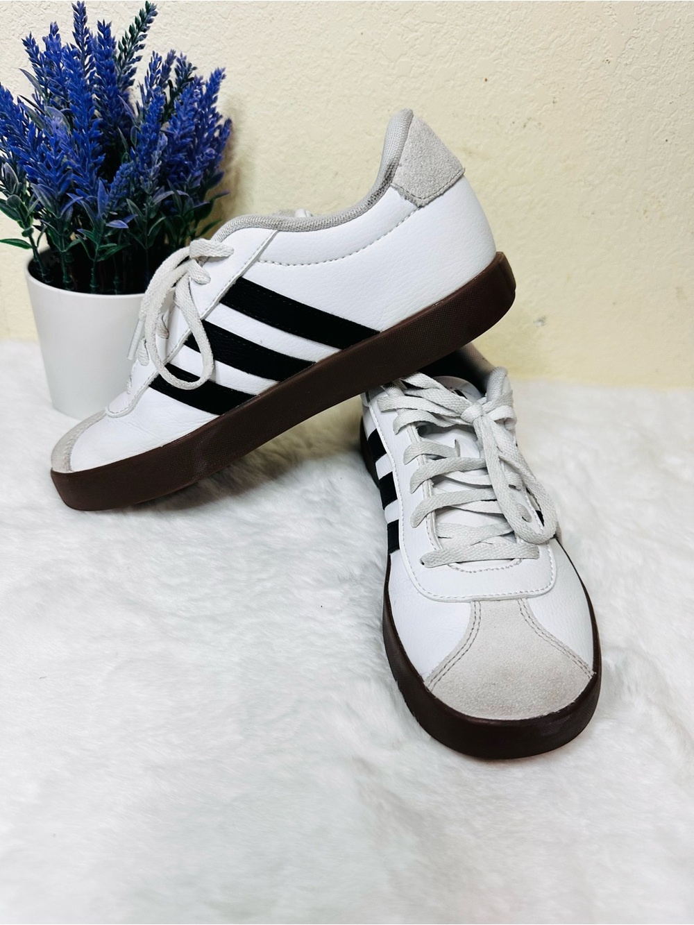 Adidas Big Kids' VL Court 3.0 Casual Sneakers size 4.5 unisex